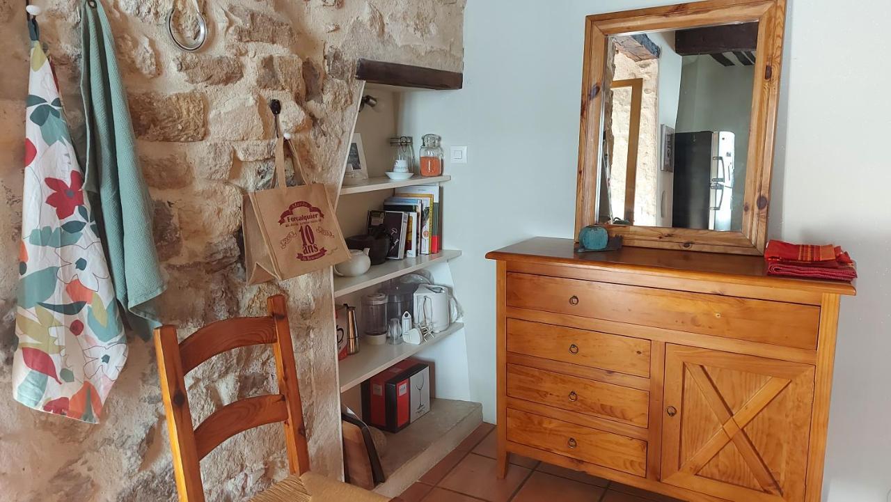 17th Century Town House In Centre Forcalquier